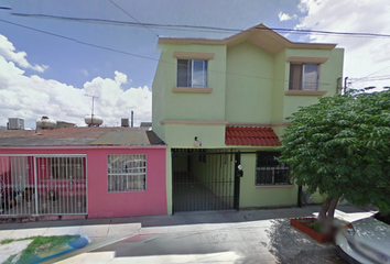 Casa en fraccionamiento en  Monte Alegre 4312, Quintas Carolinas I Etapa, Quintas Carolinas, Chihuahua, México