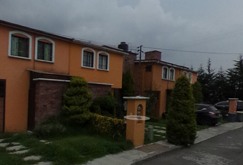 Casa en fraccionamiento en  Real Del Bosque, Toluca De Lerdo, Méx., México