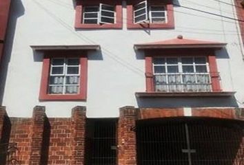 Casa en  Pzla. Del Convento 22-mz 14 Lt 10, Fuentes De Satelite, 53125 Naucalpan De Juárez, Méx., México