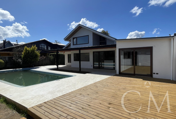 Casa en  Calle Curinanco, Valdivia, Los Ríos, 5090000, Chl