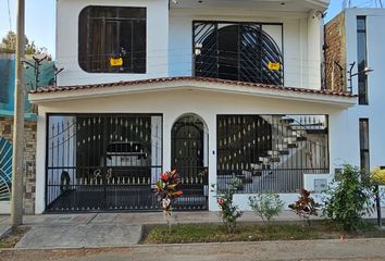 Casa en  Urbanizacion Puente Blanco, Ica, Perú