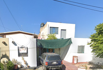 Casa en fraccionamiento en  Avenida Málaga, Hacienda Santa Fe, Jalisco, México