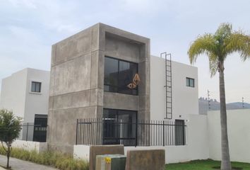 Casa en fraccionamiento en  Calle Aviñon, Santa María Malacatepec, Parque San Luis Potosí, Ocoyucan, Puebla, 72830, Mex