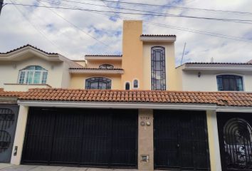 Casa en  Gabrielle D'annunzio, Jardines Vallarta, Zapopan, Jalisco, México