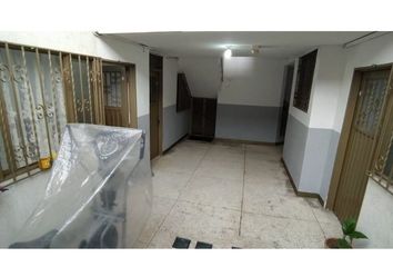 Apartamento en  Calle 57 #8-57, Comuna 8, Cali, Valle Del Cauca, Colombia