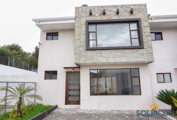 Casa en  Challuabamba, Cuenca