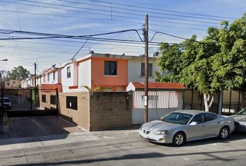 Casa en fraccionamiento en  San Pedro Tlaquepaque, Jalisco, México
