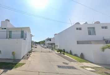 Casa en fraccionamiento en  Praderas Del Centinela, Calle De La Pradera, Zapopan, Jalisco, México