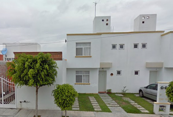 Casa en  Avenida Central Sur 10, Mision Santa Cruz, San Juan Del Río, Querétaro, México