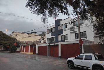 Departamento en  Calle Las Dalias 124, Lima, Perú