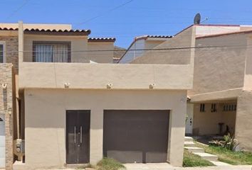 Casa en  Calle Hierro, Vista Hermosa, Ensenada, Baja California, México