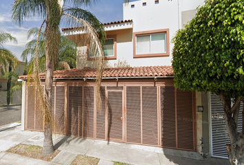 Casa en  Calle Rinconada Del Camichín 1916, Real De Valdepeñas, Zapopan, Jalisco, México