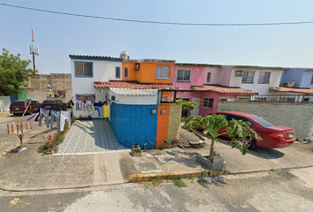 Casa en  Pino De Himalaya, Fraccionamiento Geovillas Los Pinos, Veracruz, México