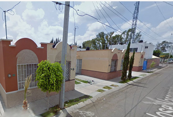 Casa en  José Vasconcelos, Magisterial De Irapuato, Irapuato, Guanajuato, México