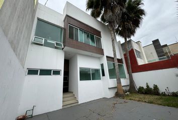 Casa en  Monte Magno, Boulevard Europa, Xalapa-enríquez, Veracruz, México