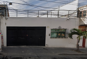 Casa en  Calle Porvenir 293, De Santa María, San Pedro Tlaquepaque, Jalisco, México