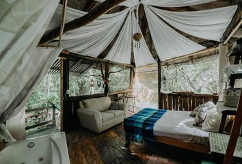 Villa en  La Cueva Del Tapir & Cenote Privado, Quintana Roo Puerto Morelos - Leona Vicario, Ruta De Los Cenotes, Leona Vicario, Quintana Roo, México