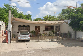 Casa en  C. Constituyente J. Natividad Macías, Díaz Ordaz, Culiacán, Sinaloa, México