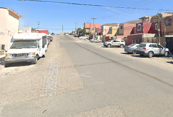 Casa en condominio en  Avenida Aguila Pescadora, Baja Maq El Aguila, Tijuana, Baja California, México