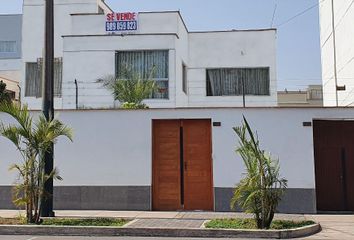 Casa en  Avenida José Galvez Barrenechea 456, San Isidro, Perú