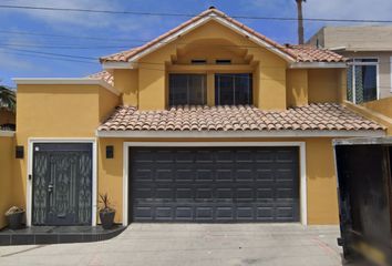 Casa en  Calle Roma, Playas, Costa Azul, Tijuana, Baja California, México