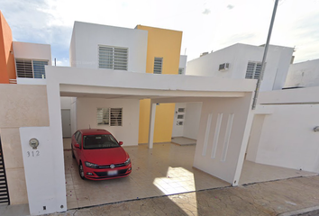 Casa en  Calle 25-a, Hacienda Sodzil Norte, Mérida, Yucatán, México