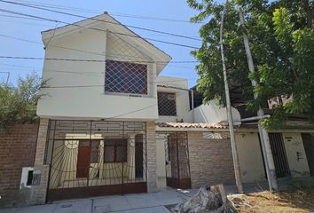 Casa en  Avenida B 27, Piura, Per