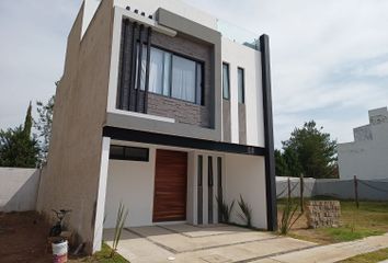 Casa en condominio en  Boreales Coto 2 Residencial, Calle Talavera Poniente, Zapopan, Jalisco, México
