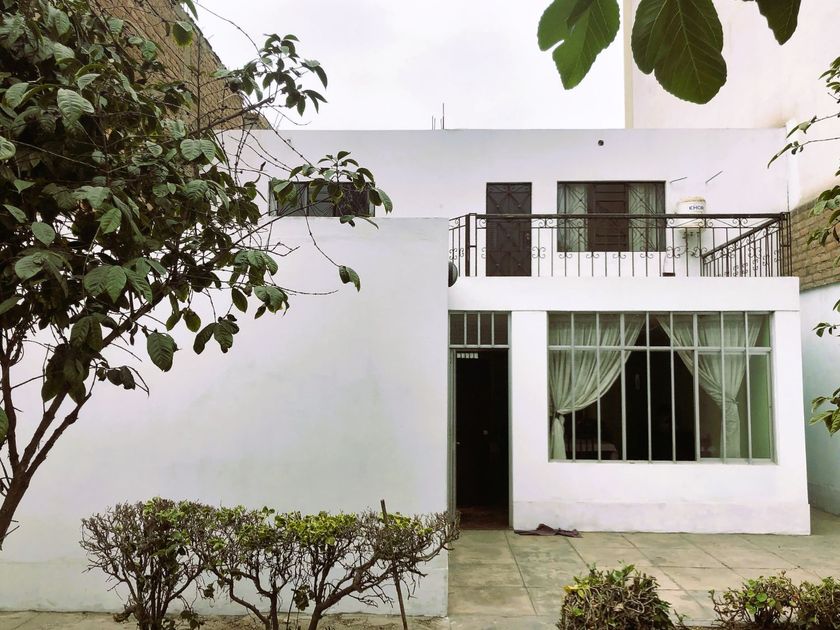 Casa en venta Avenida Aurelio García Y García, Lima, Perú