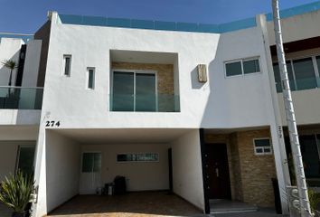 Casa en fraccionamiento en  Circuito 1b 274, Zona Cementos Atoyac, Puebla De Zaragoza, Puebla, México
