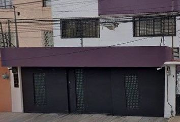 Casa en  Calle Pirules, Naucalpan De Juárez, Estado De México, México