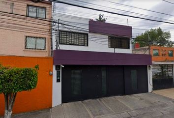 Casa en  Calle Pirules, Naucalpan De Juárez, Estado De México, México