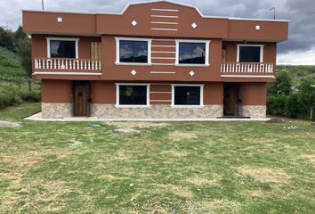 Casa en  Jcjx+rpr, Cutuglagua, Ecuador