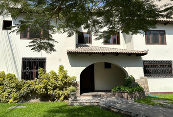 Casa en  Calle Andromeda, Surco, Perú