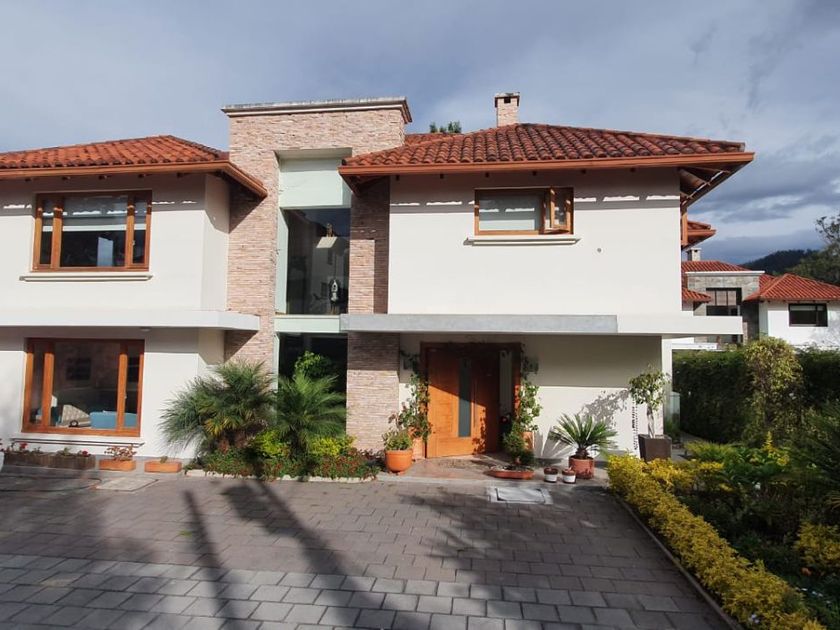 venta Casa en Cumbayá, Quito (1IZURI) icasas.ec