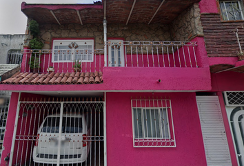 Casa en  Calle Jorge Cázares Campos, Lomas De Tlaquepaque, Tlaquepaque, Jalisco, México