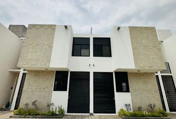 Casa en fraccionamiento en  Uriangato, Guanajuato, México