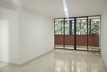 Apartamento en  Las Lomas, Medellín