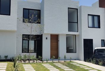 Casa en fraccionamiento en  Zakia, Querétaro, México