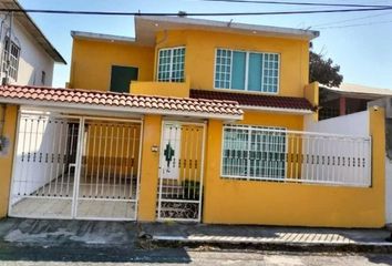 Casa en fraccionamiento en  Ejido Primero De Mayo Norte, Veracruz, México