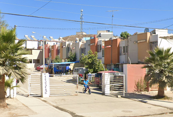 Casa en fraccionamiento en  Valle De Toluca 25, Los Valles, Tijuana, Baja California, México