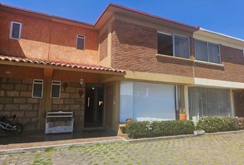 Casa en fraccionamiento en  Fraccionamiento Hacienda De Vista Hermosa, Camino A San Juan Tilapa, San Felipe Tlalmimilolpan, Estado De México, México