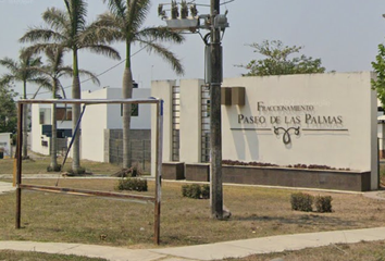 Casa en fraccionamiento en  Calle Palma Coyol, Fraccionamiento Paseo De Las Palmas, Veracruz, México