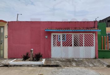 Casa en fraccionamiento en  Martín Pescador 124, La Bahía De San Martín, Coatzacoalcos, Veracruz, México
