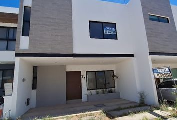 Casa en fraccionamiento en  Atmósfera Hábitat Y Equilibrio, Avenida Arbolada Bosques De Santa Anita, Santa Anita, Jalisco, México