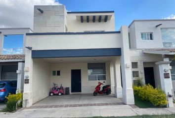 Casa en fraccionamiento en  Residencial Mayorazgo, Boulevard Aeropuerto, Campestre San Jose, León, Guanajuato, México