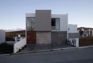 Casa en fraccionamiento en  Tres Marías, Avenida Tres Marias, Morelia, Michoacán, México