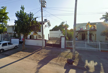 Casa en  Profesor Marcial Ordóñez, Sinaloa, Los Mochis, Sinaloa, México