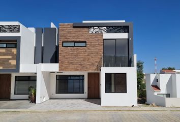 Casa en  Lomas De Angelópolis, Tlaxcalancingo, Puebla, México