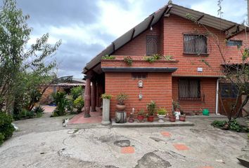 Casa en  32fg+h5j, Chilcapamba, Ecuador